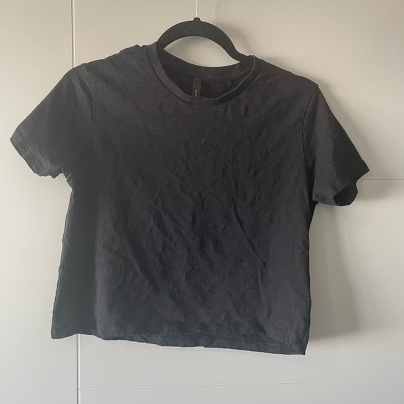 Simple black silver jeans company crop top - Picture 4 of 4